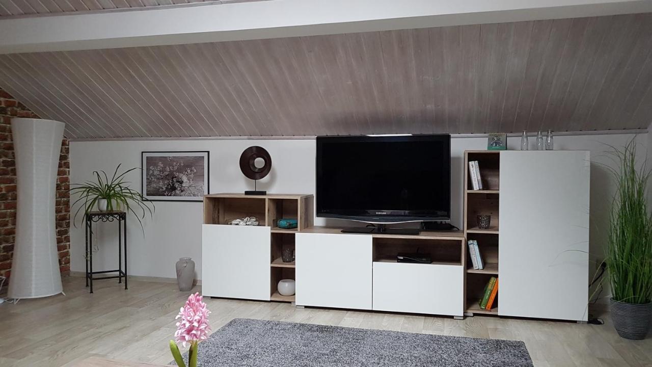 Kleine Gemuetliche Mansardenwohnung Im Suedosten Muenchens Assling Eksteriør bilde